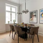 Freshly Renovated For 6 People *