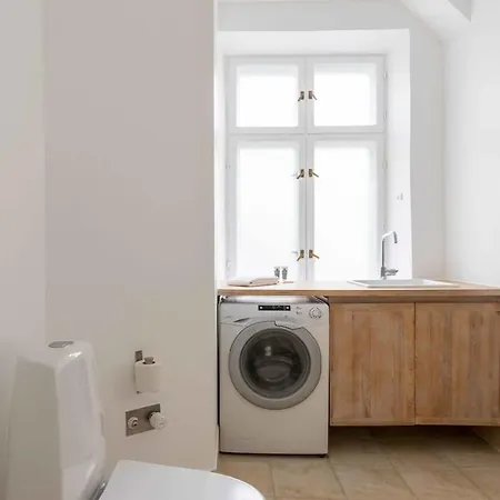 Freshly Renovated Apartment For 6 People Copenhagen