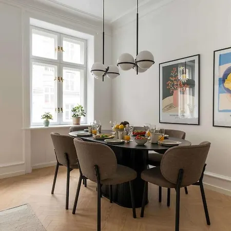 Freshly Renovated Apartment For 6 People *