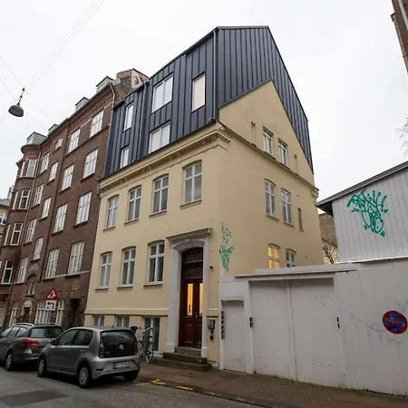 Freshly Renovated Apartment For 6 People