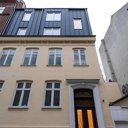 Freshly Renovated For 6 People Apartment *