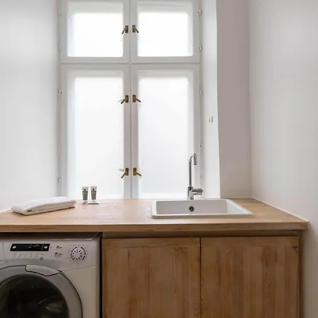Freshly Renovated For 6 People * Kopenhagen